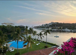 Marina-Access Apartment in peaceful Ixtapa